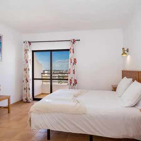 Mirachoro Da Rocha Aparthotel 2*
